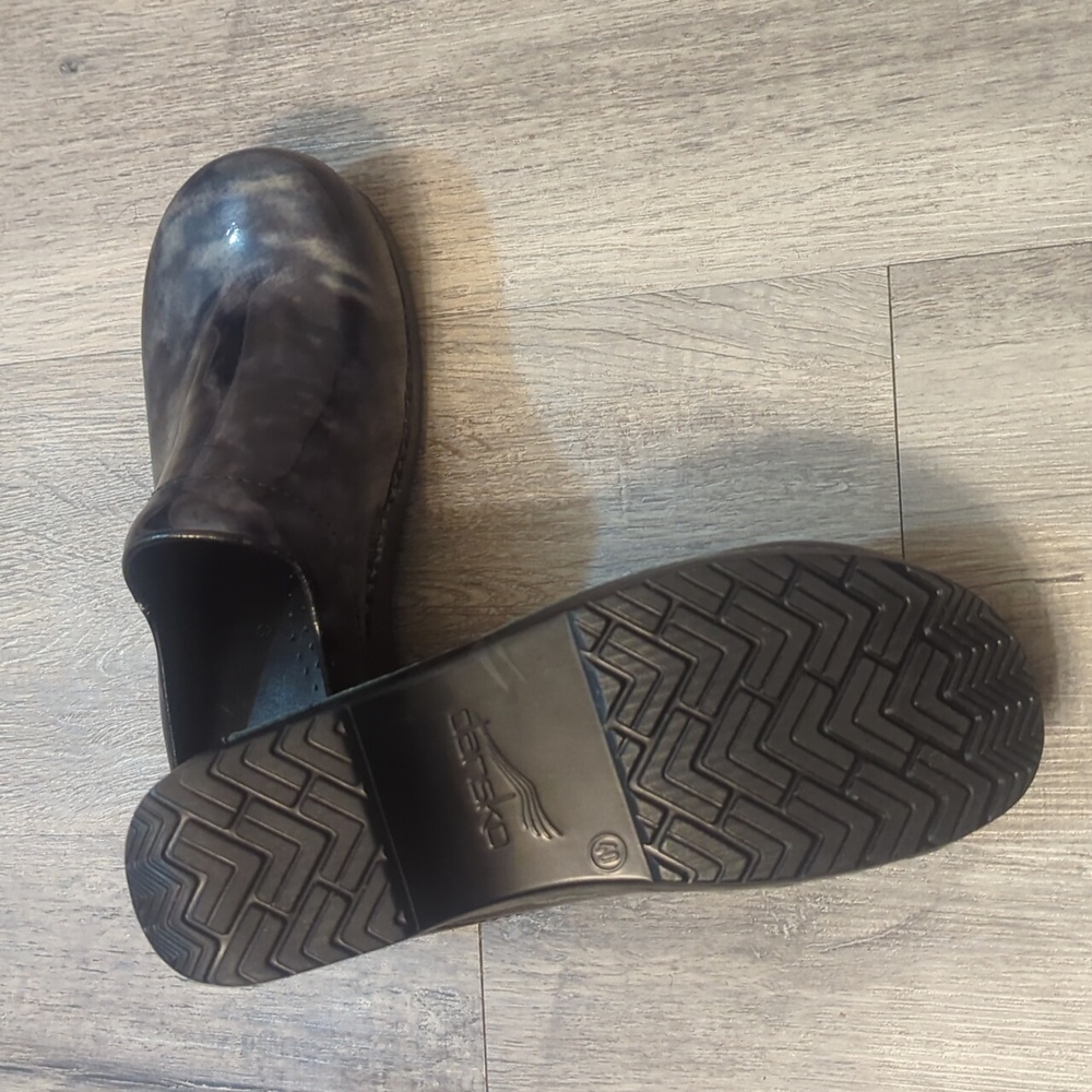 Dansko Clogs - Picture 5 of 8